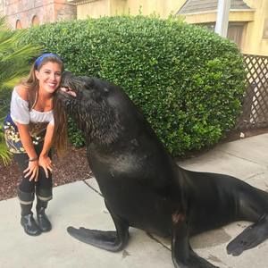 Meet your Posher, Carly